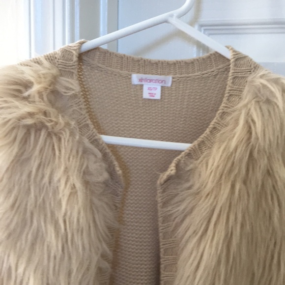 XS Faux Fur Sweater Vest - Picture 2 of 3